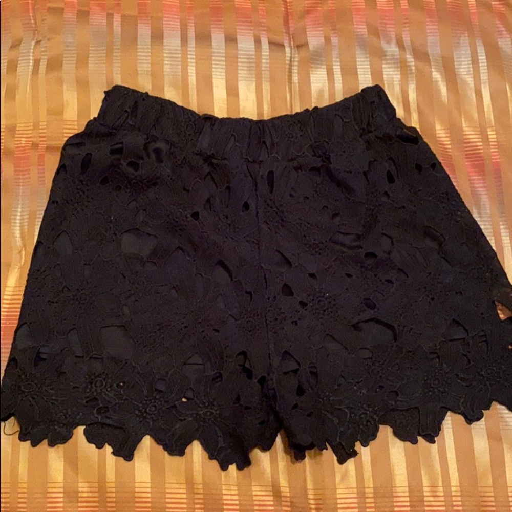 Black flower charlottte rouse shorts
